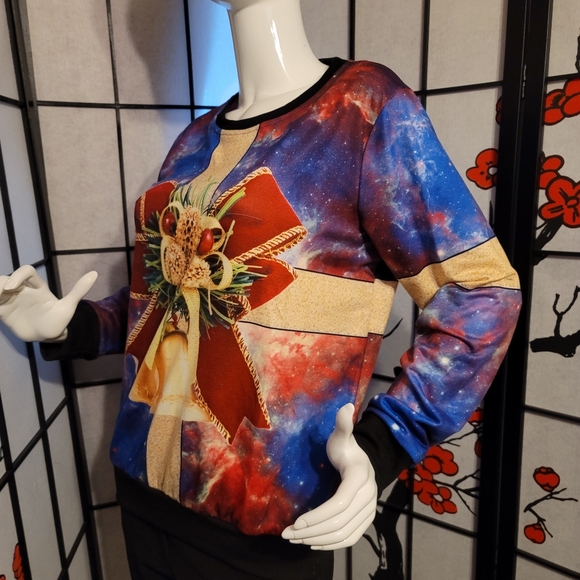 WOMEN'S SOFT SHINY CHRISTMAS SWEAT SHIRT STYLE WRAPED PACKAGE ART/SIZE MEDIUM - Picture 15 of 15